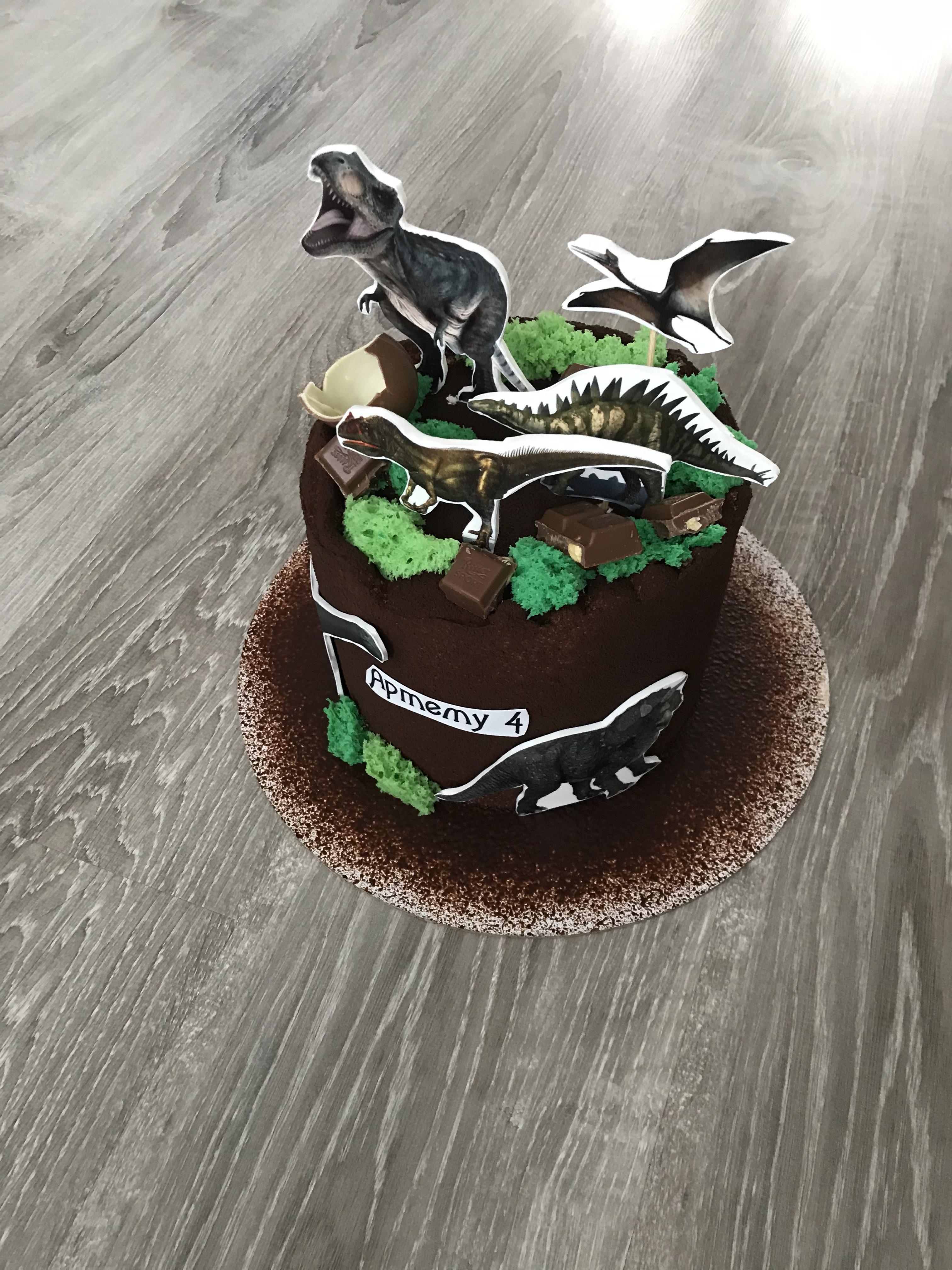 Торт с динозаврами на заказ от CakeMosCake