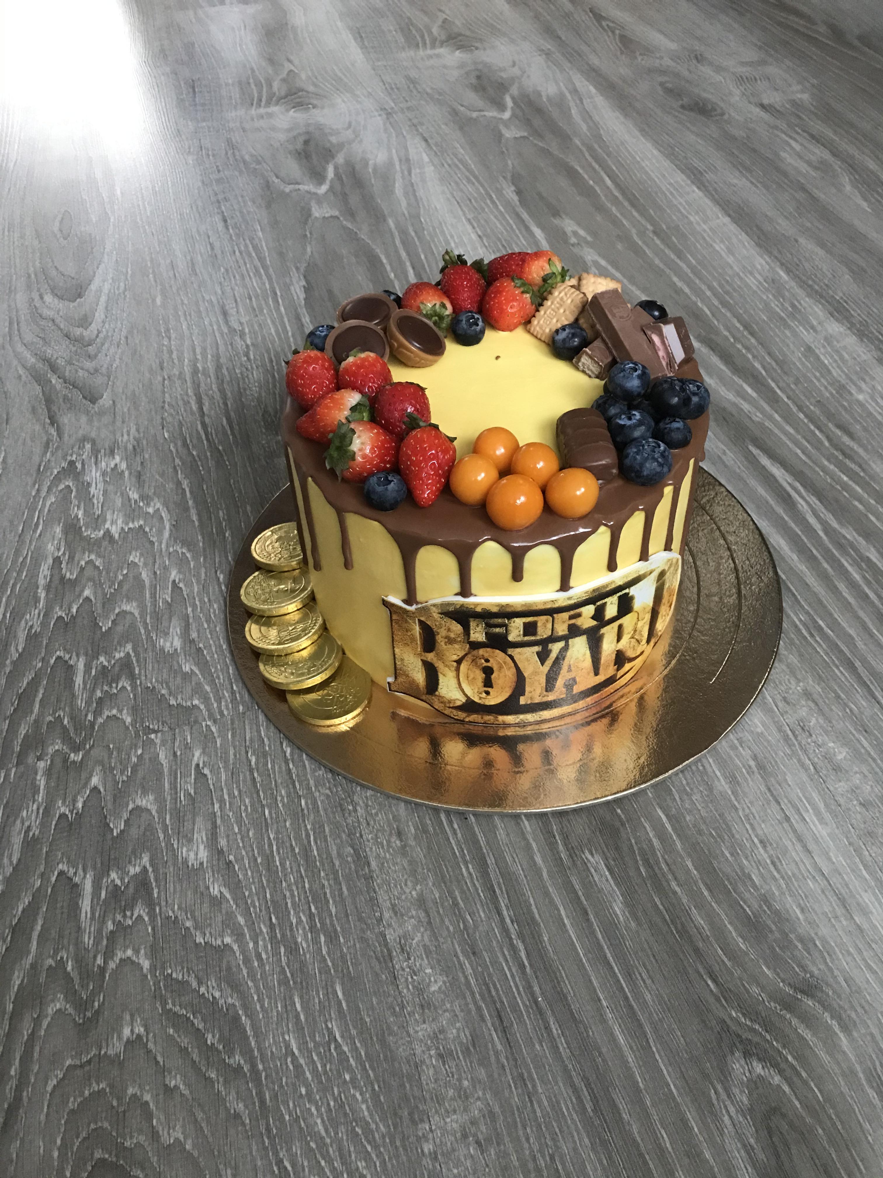 Торт ягодный форт боярд  на заказ от CakeMosCake